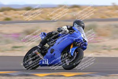 media/Dec-17-2022-SoCal Trackdays (Sat) [[224abd9271]]/Turn 15 (155pm)/